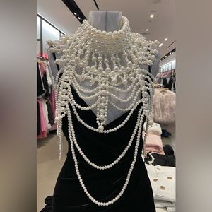 Pearl bib necklace